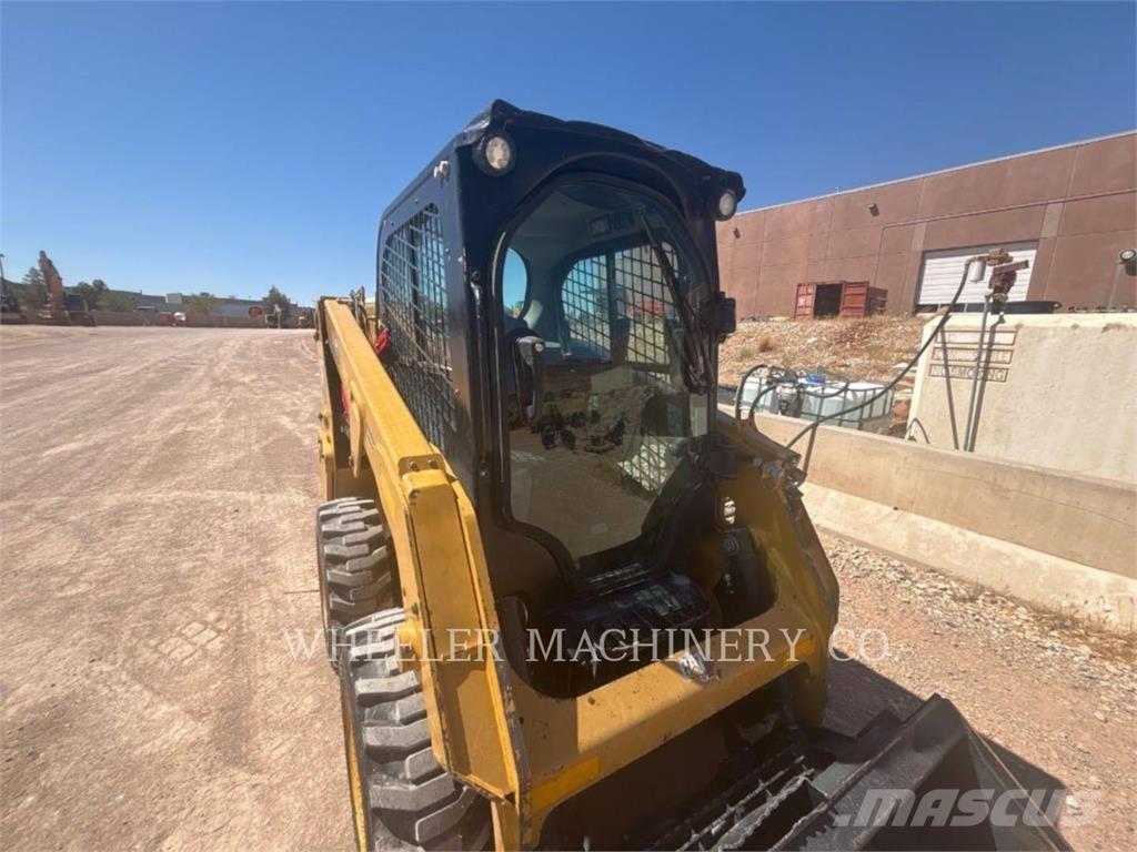 CAT 226D3 C3H2 Ładowarki burtowe