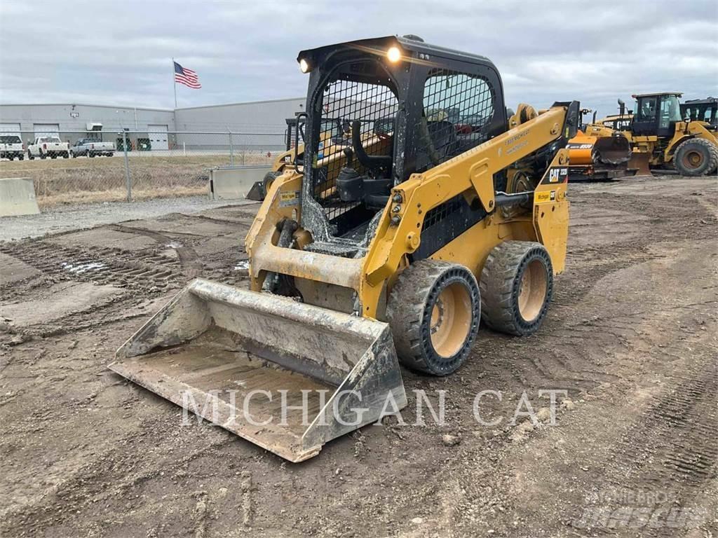 CAT 232D Q+ Ładowarki burtowe