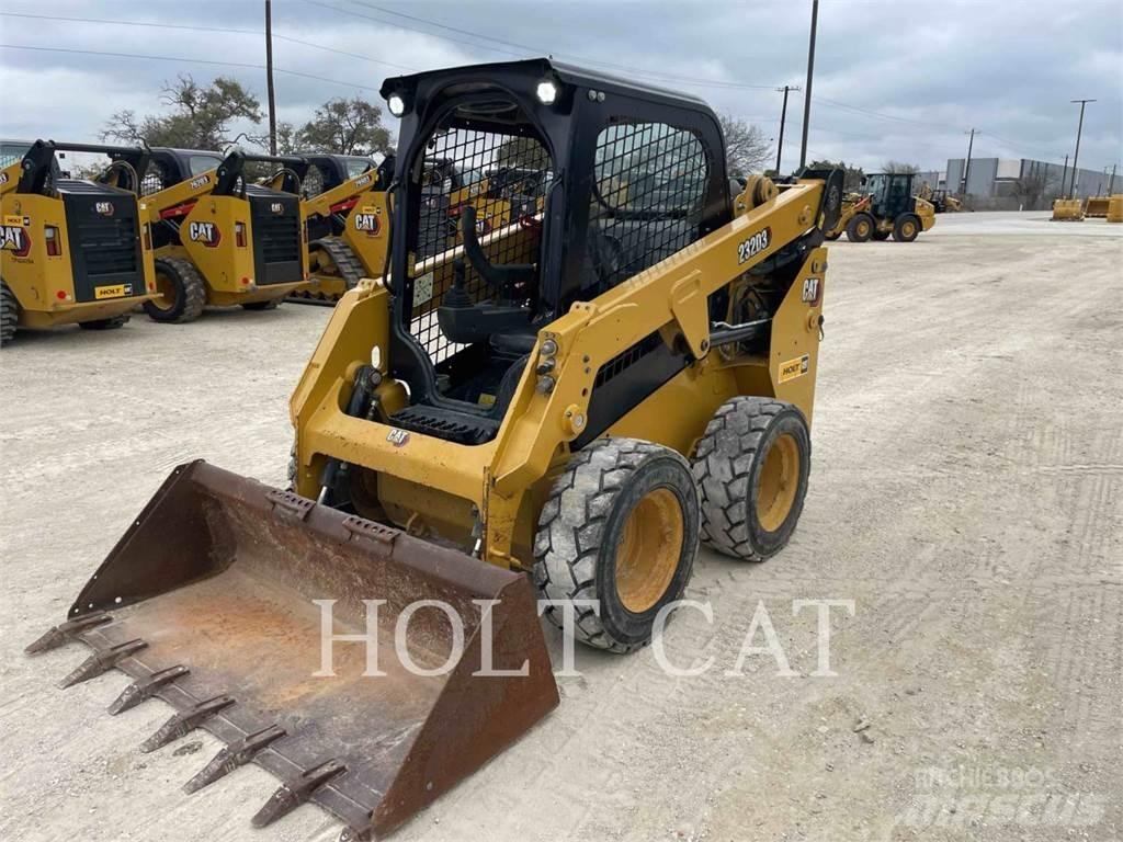 CAT 232D3 Ładowarki burtowe