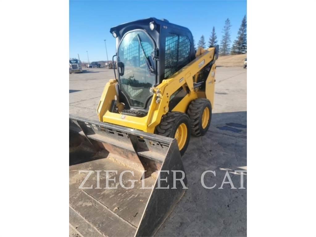 CAT 232D3 Ładowarki burtowe