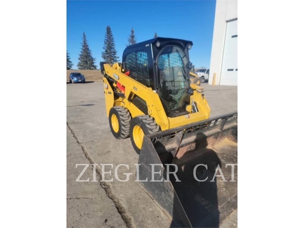 CAT 232D3 Ładowarki burtowe