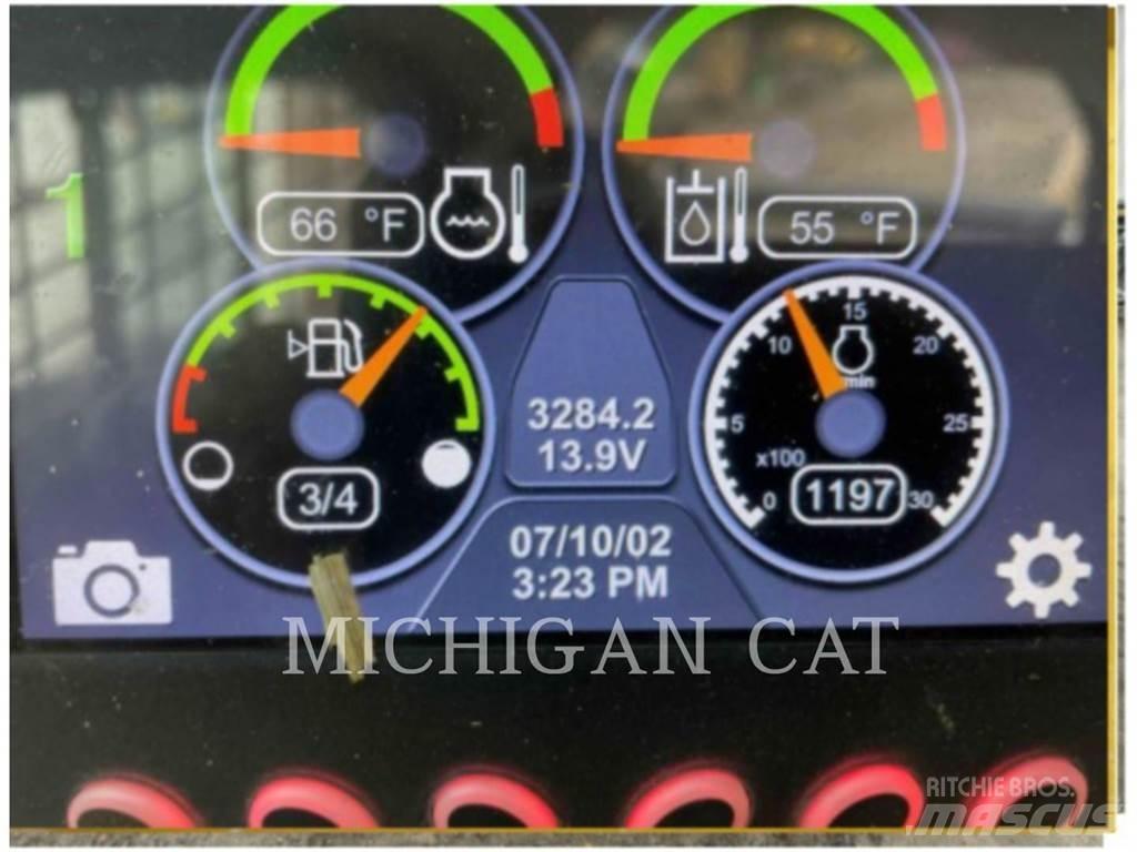 CAT 232D3 A2Q Ładowarki burtowe