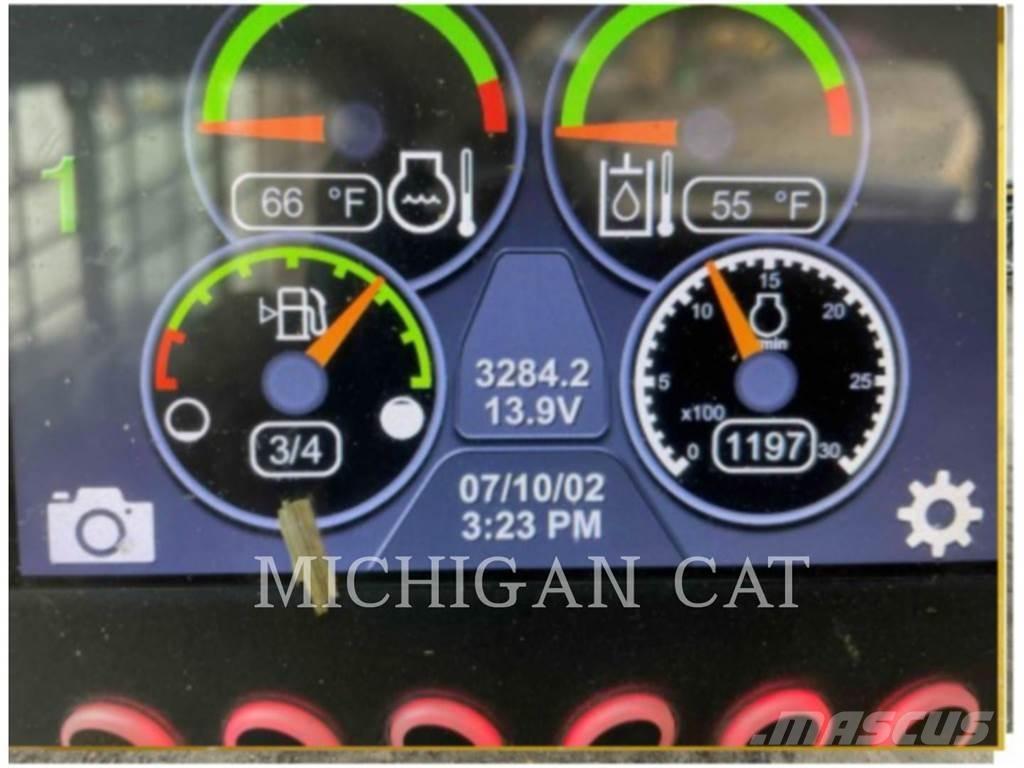 CAT 232D3 AQ Ładowarki burtowe