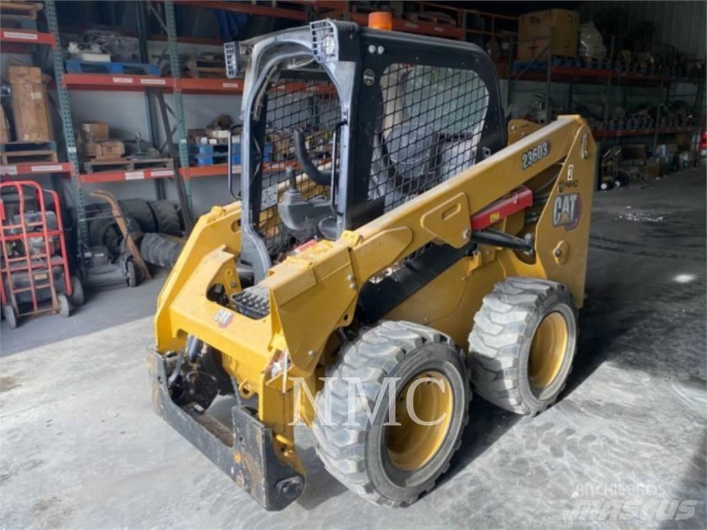 CAT 236D Ładowarki burtowe