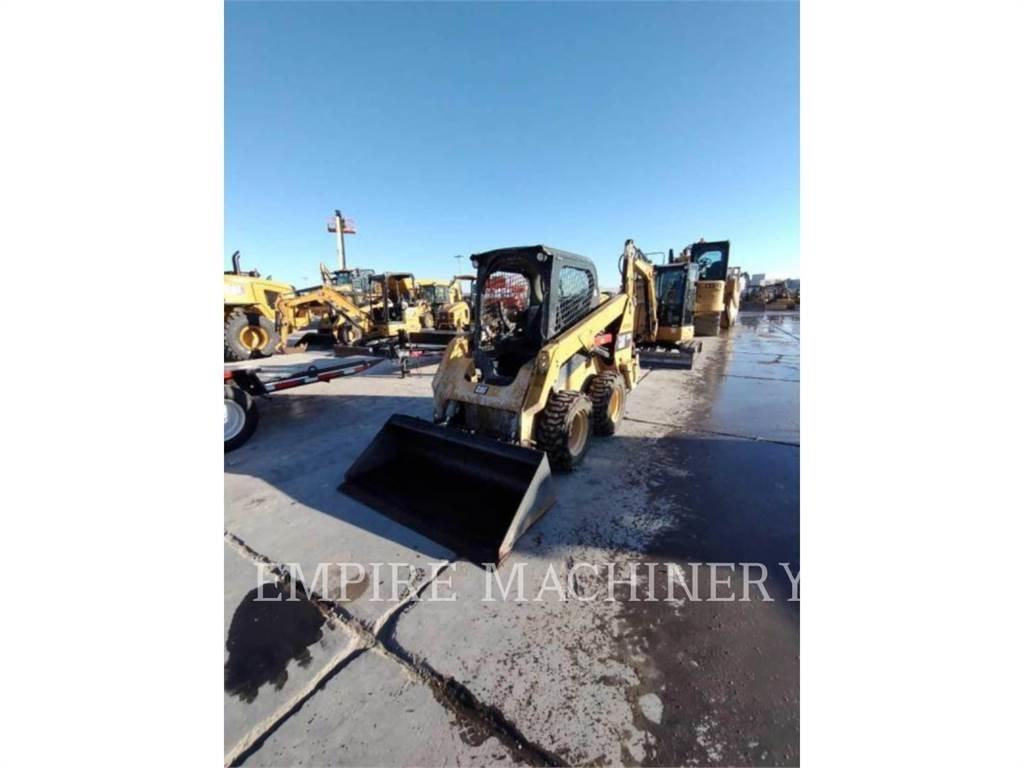 CAT 236D Ładowarki burtowe