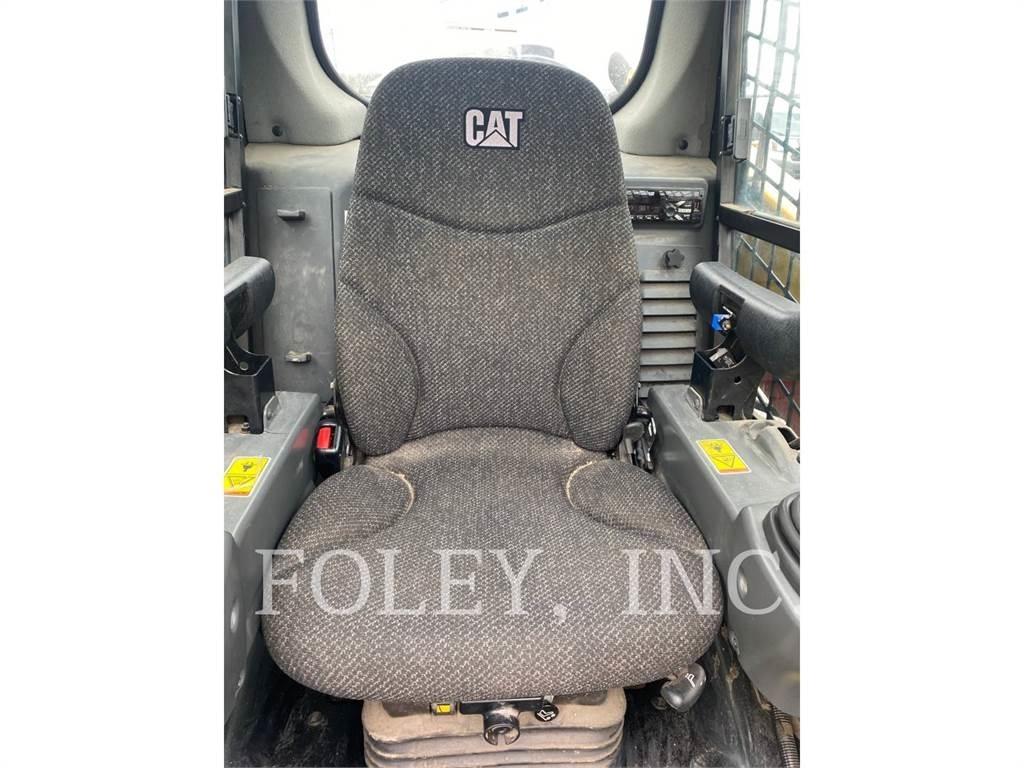 CAT 236D Ładowarki burtowe