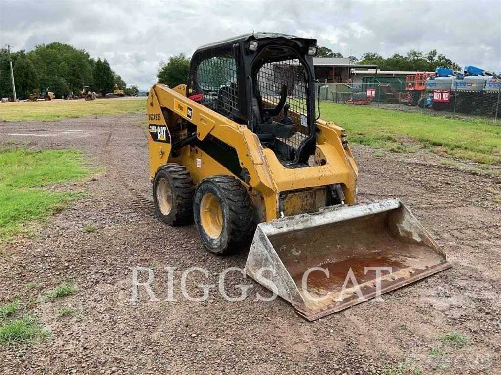 CAT 236D Ładowarki burtowe