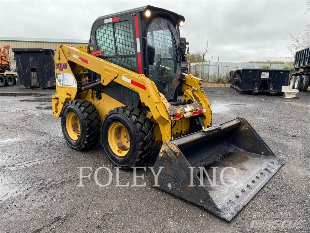 CAT 236D Ładowarki burtowe