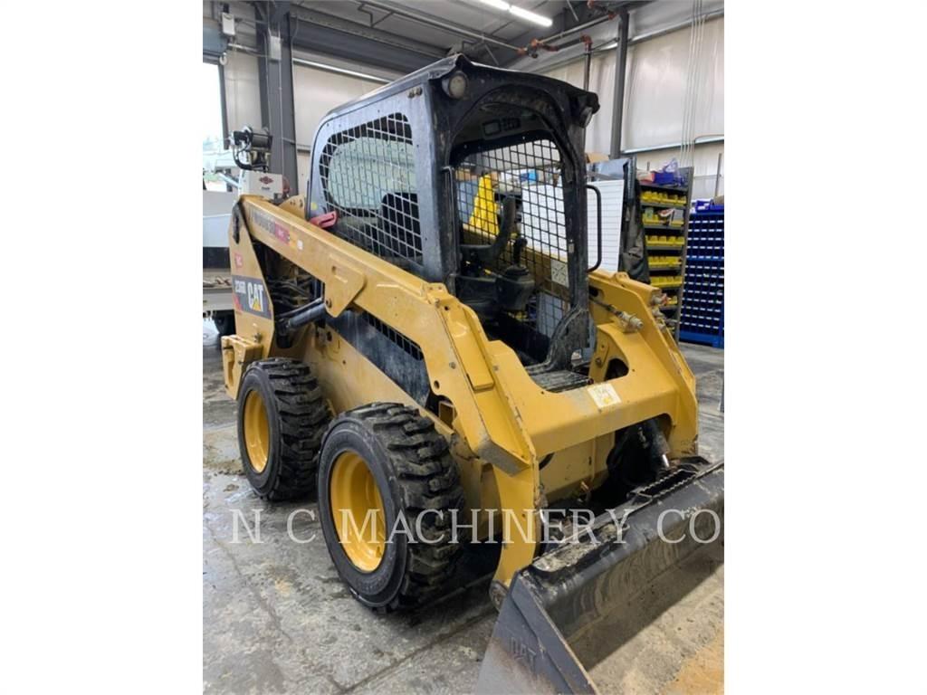 CAT 236D H2CN Ładowarki burtowe