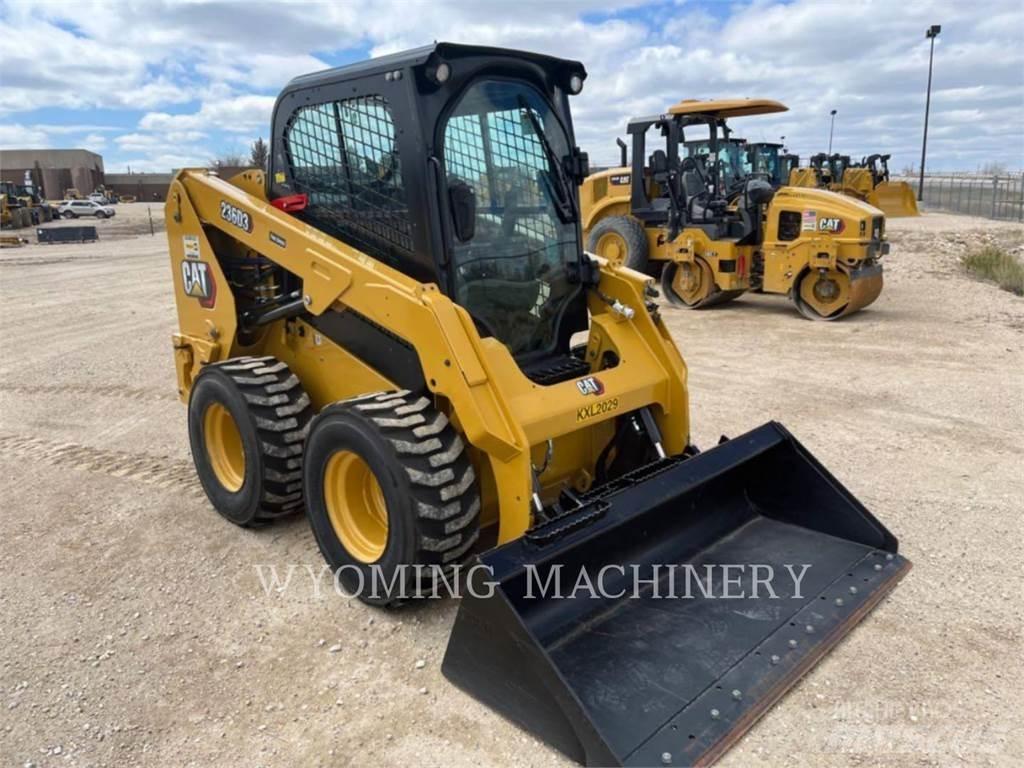 CAT 236D3 Ładowarki burtowe