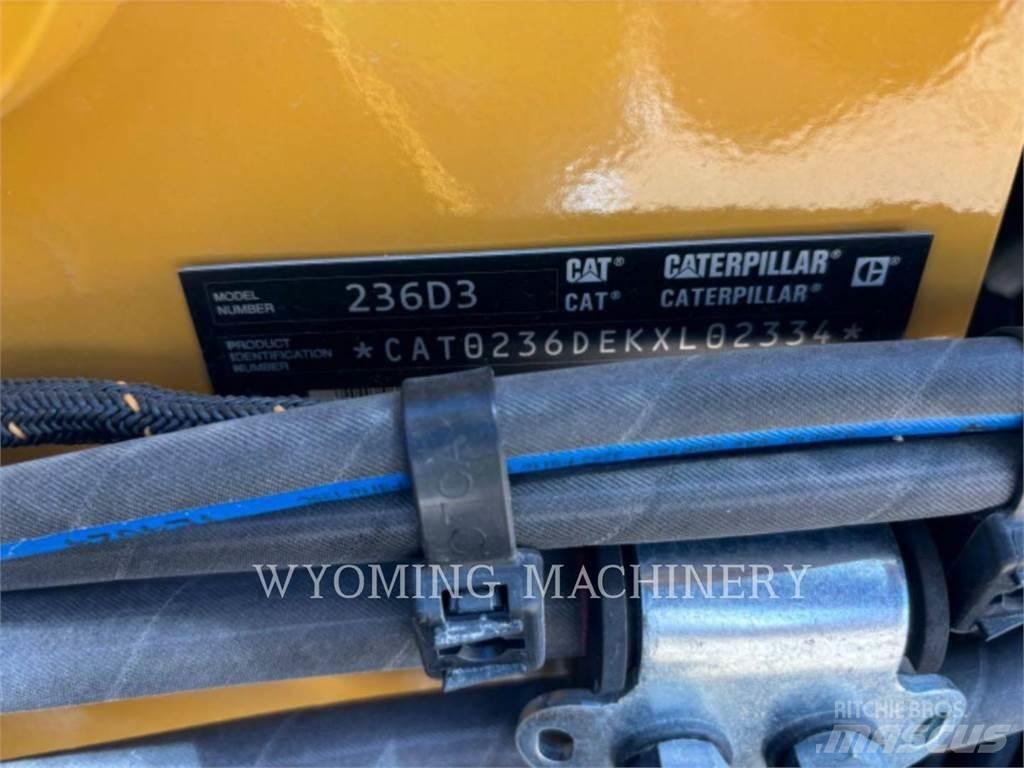 CAT 236D3 Ładowarki burtowe