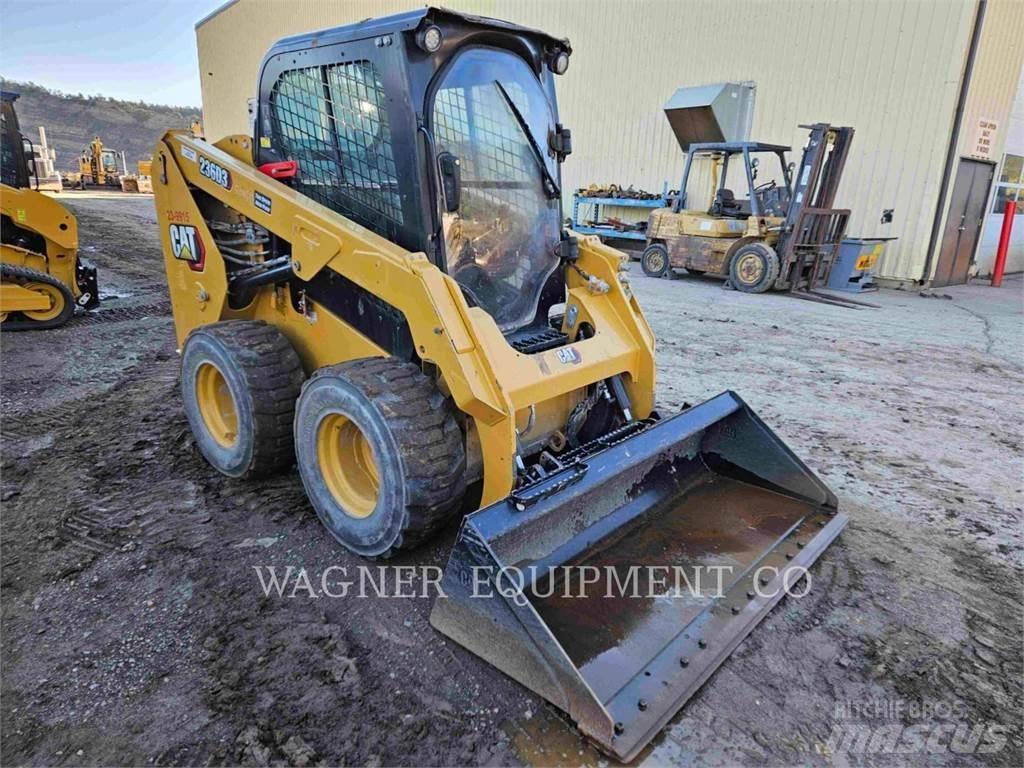 CAT 236D3 Ładowarki burtowe