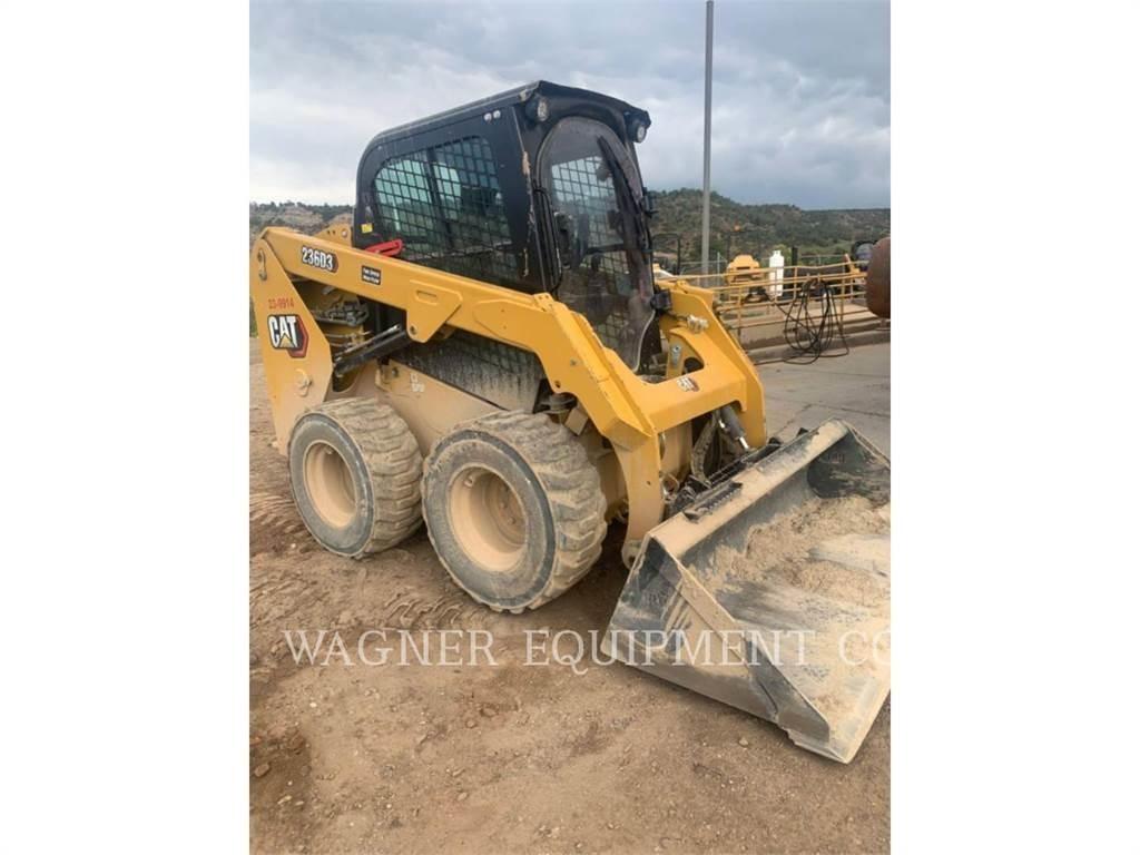 CAT 236D3 Ładowarki burtowe