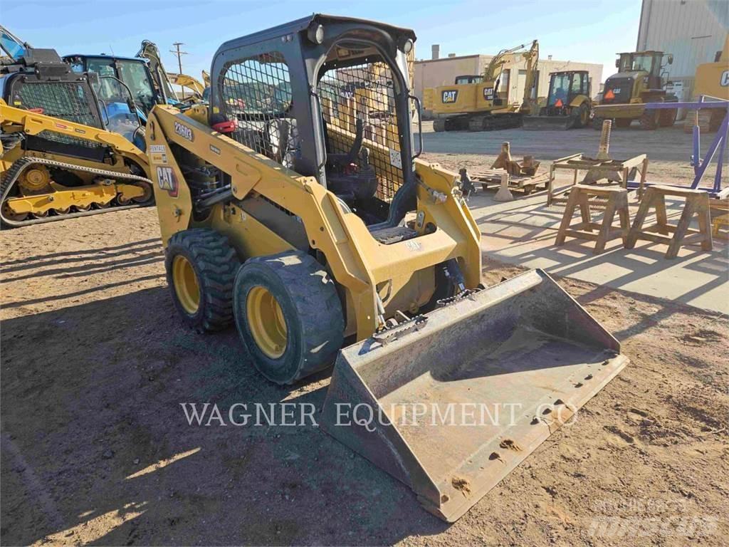 CAT 236D3 Ładowarki burtowe