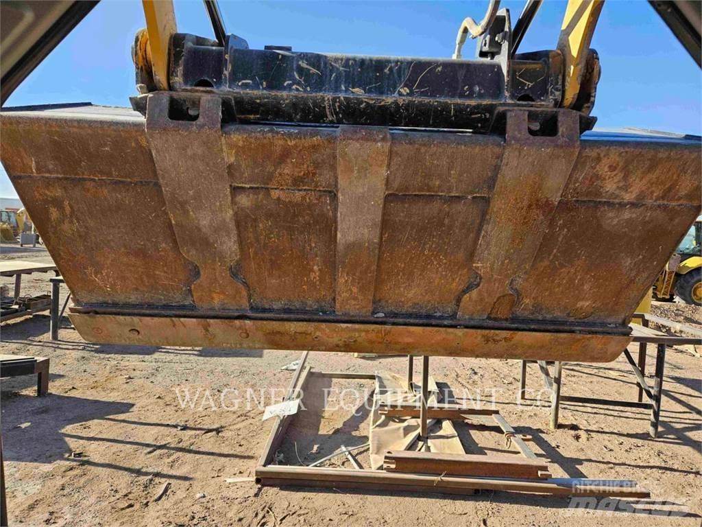 CAT 236D3 Ładowarki burtowe