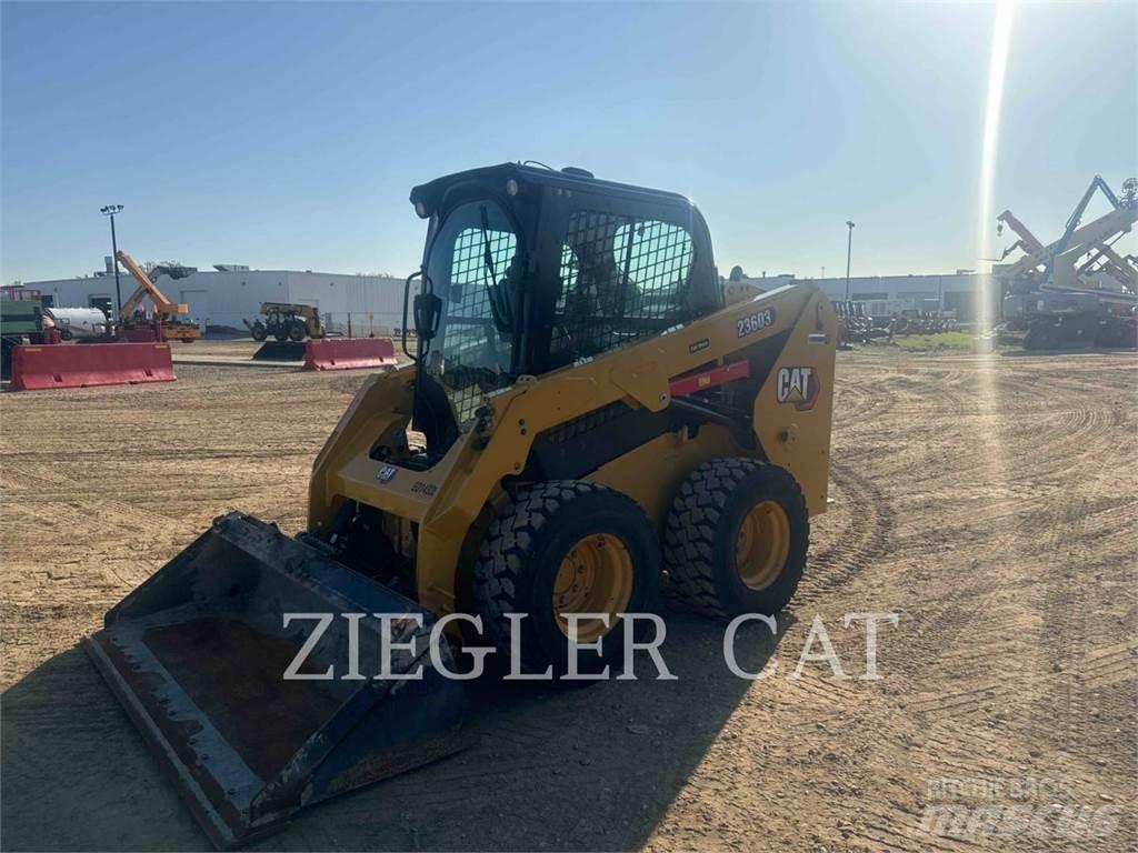 CAT 236D3 Ładowarki burtowe