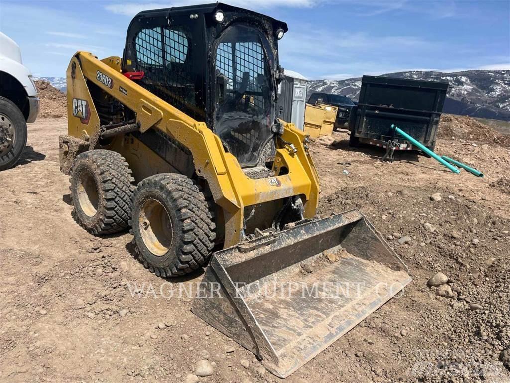 CAT 236D3 Ładowarki burtowe