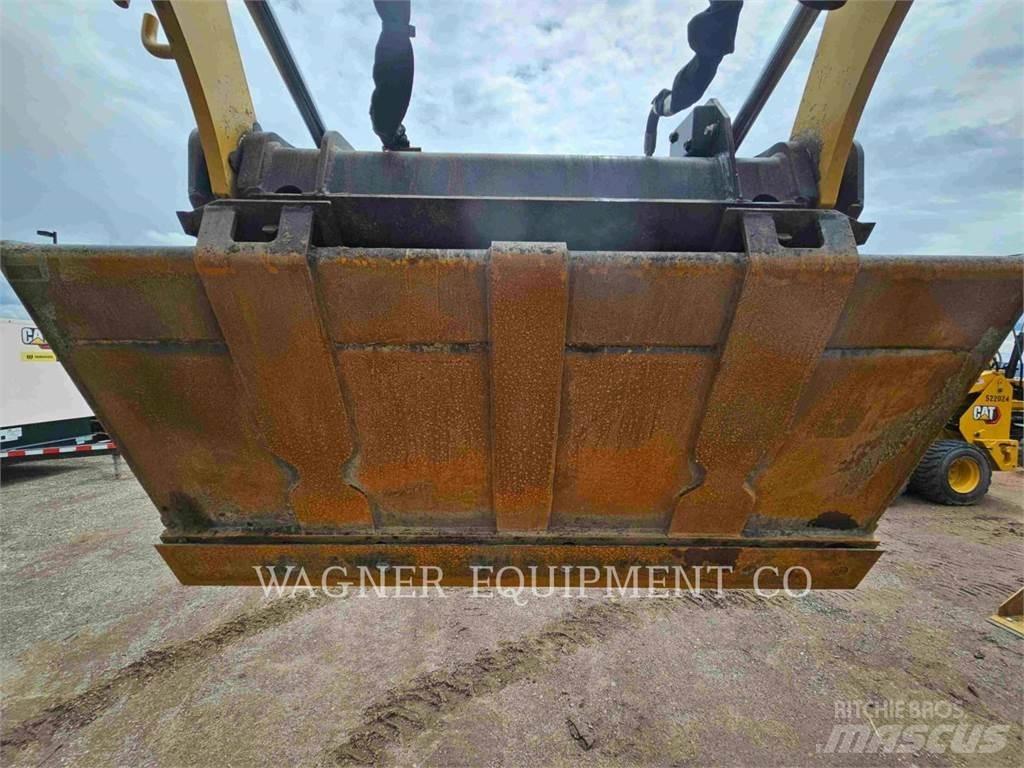 CAT 236D3 Ładowarki burtowe