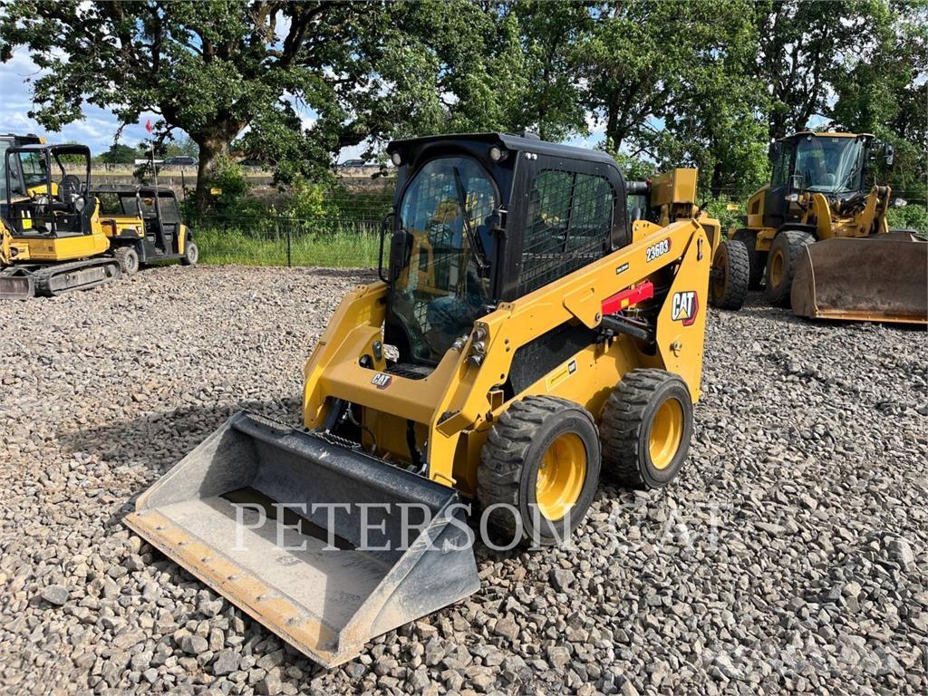 CAT 236D3 Ładowarki burtowe