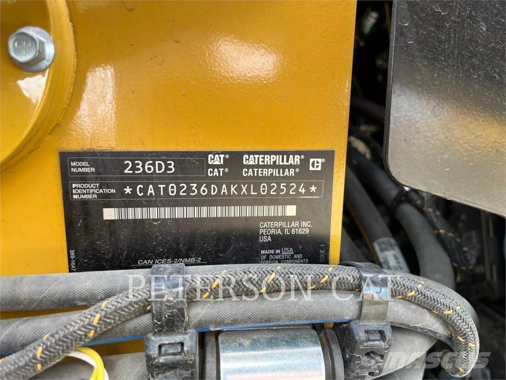 CAT 236D3 Ładowarki burtowe