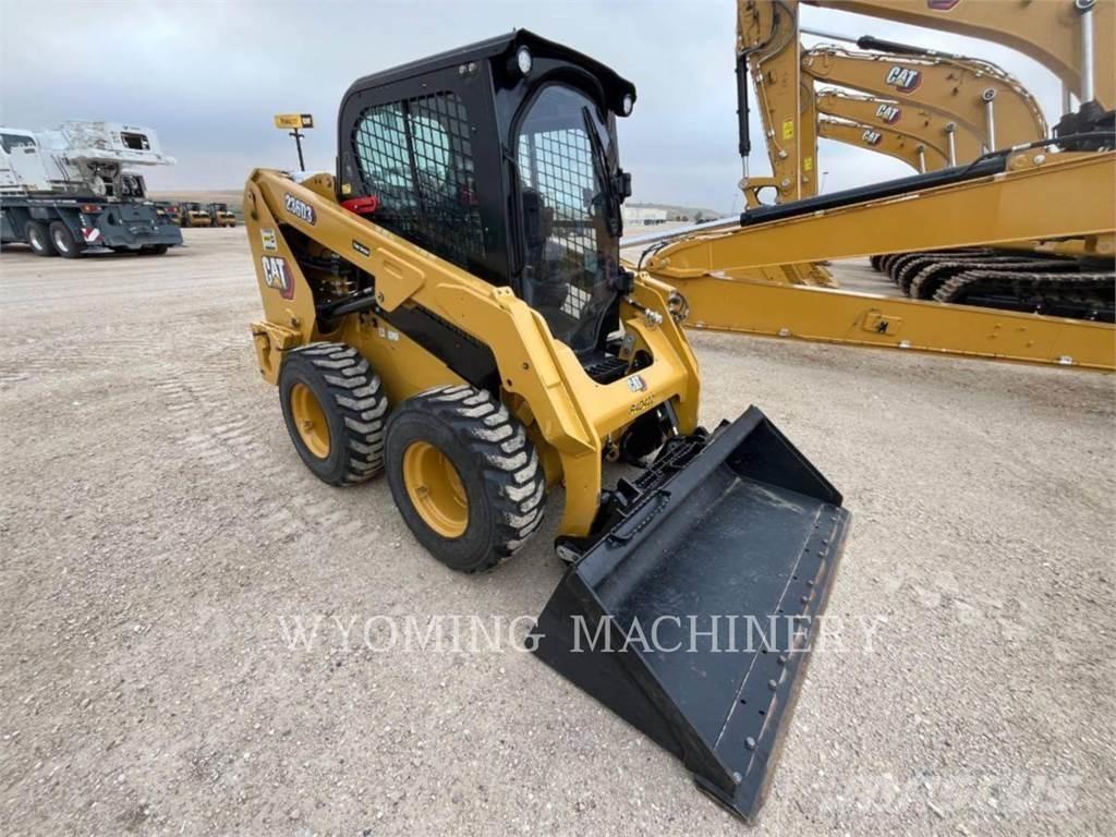 CAT 236D3 Ładowarki burtowe