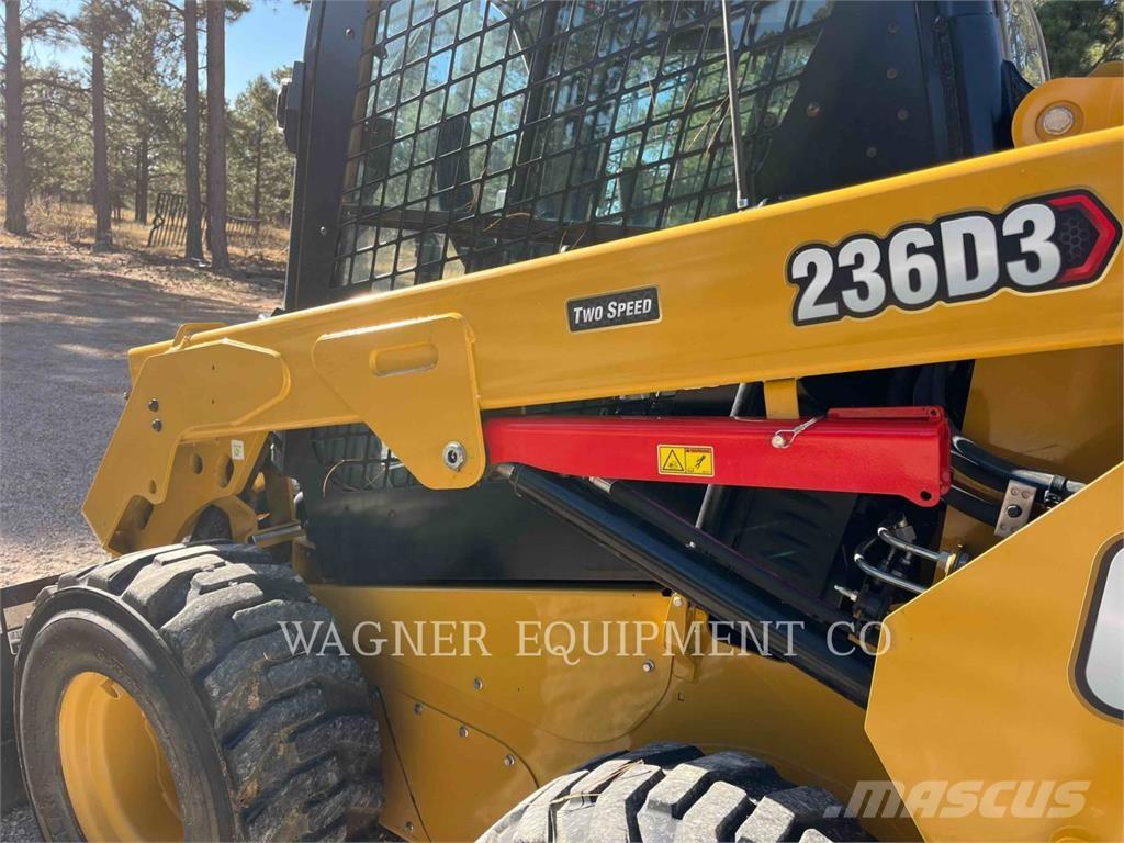 CAT 236D3 Ładowarki burtowe