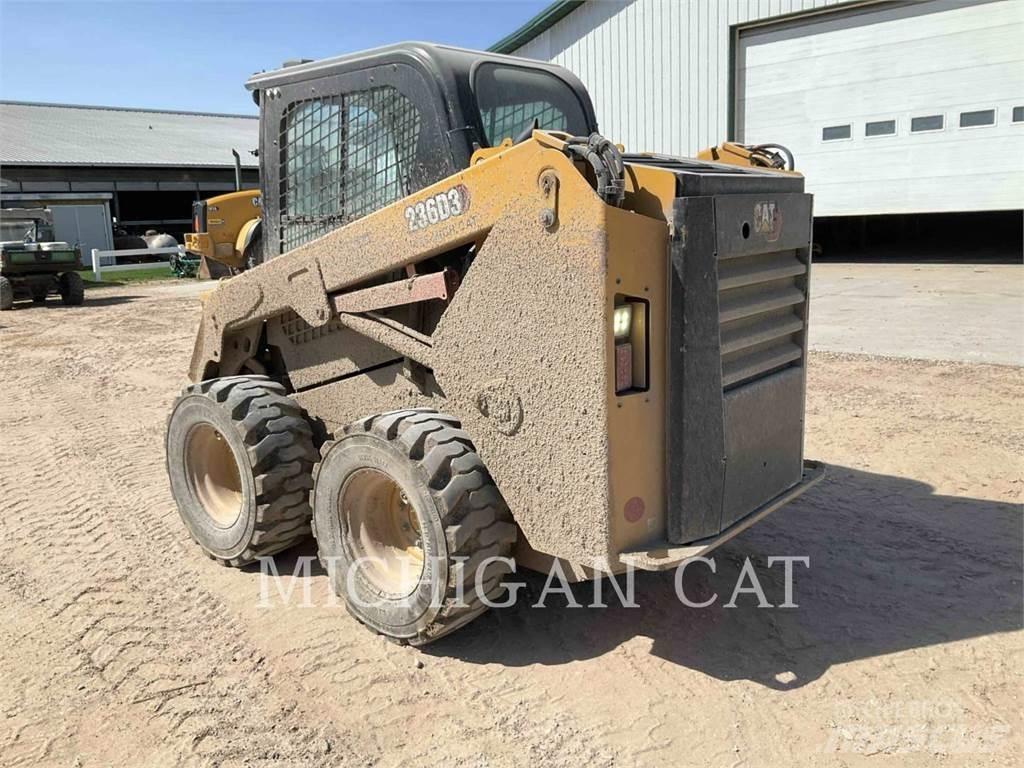 CAT 236D3 A2Q Ładowarki burtowe