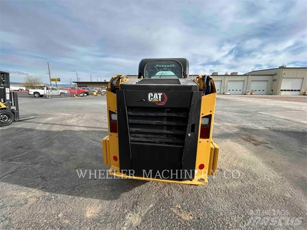 CAT 236D3 C3H2 Ładowarki burtowe