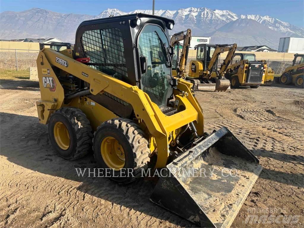 CAT 236D3 C3H2 Ładowarki burtowe