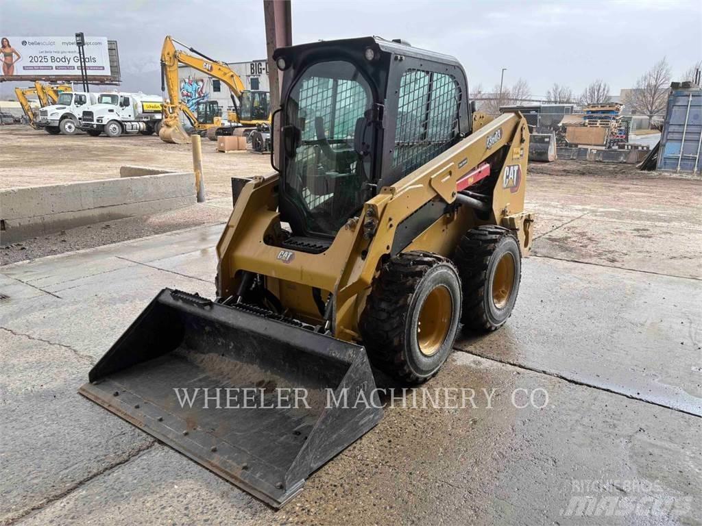 CAT 236D3 C3H2 Ładowarki burtowe