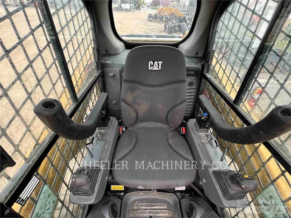 CAT 236D3 C3H2 Ładowarki burtowe