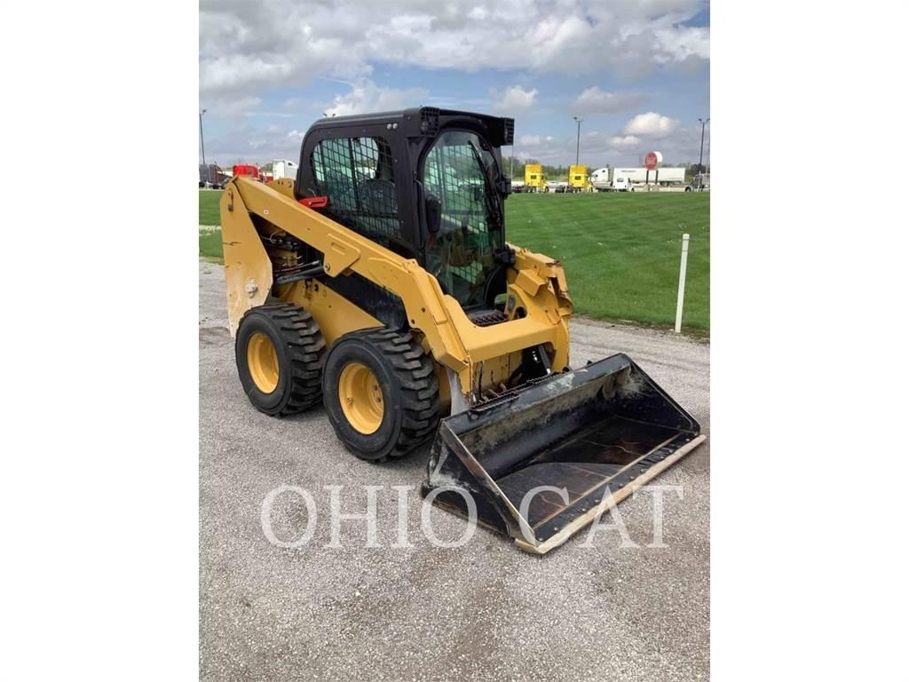 CAT 236D3 C3H2 Ładowarki burtowe