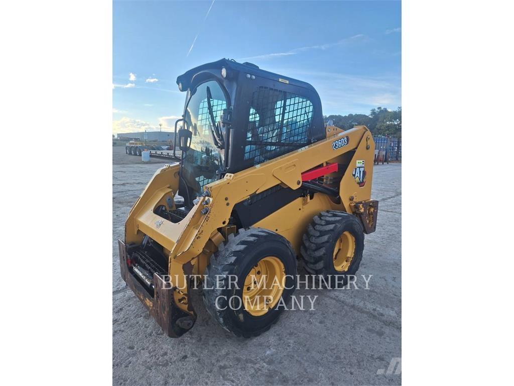 CAT 236D3 C3H2 Ładowarki burtowe