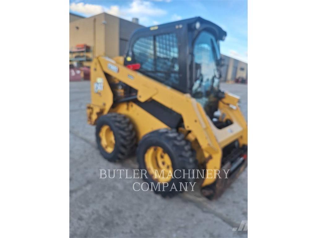 CAT 236D3 C3H2 Ładowarki burtowe