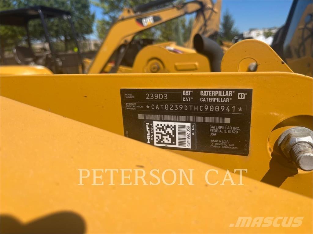 CAT 239D3 Ładowarki burtowe