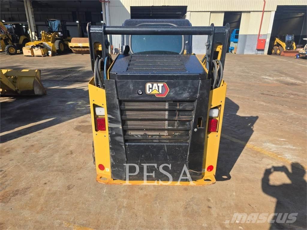 CAT 242 D Ładowarki burtowe