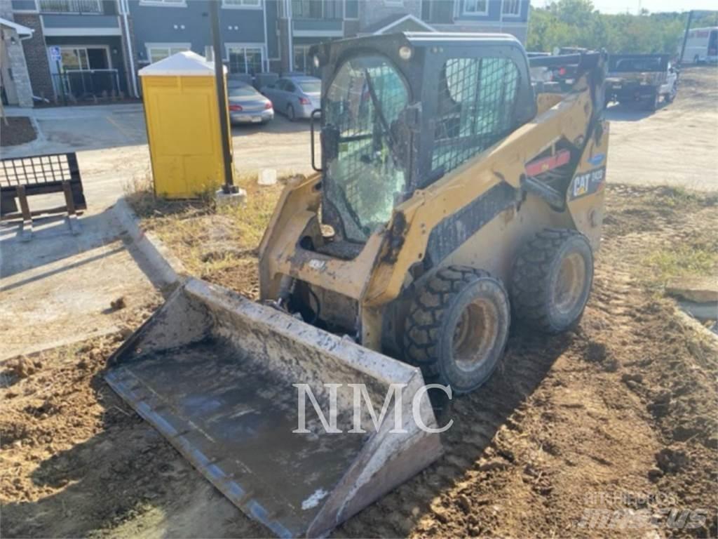 CAT 242D Ładowarki burtowe