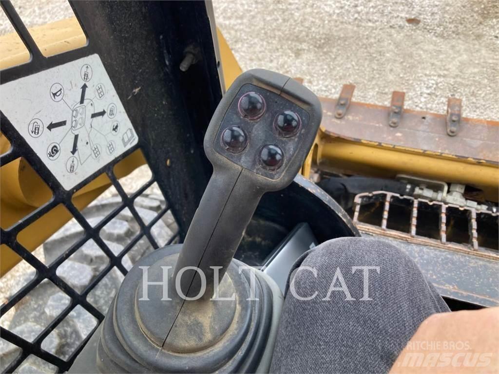 CAT 242D Ładowarki burtowe