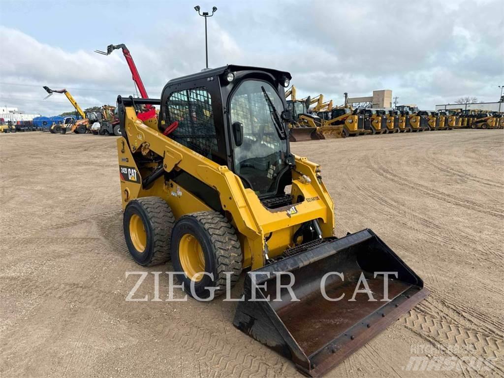 CAT 242D Ładowarki burtowe