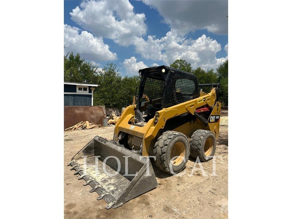 CAT 242D Ładowarki burtowe