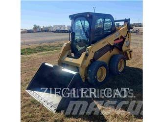 CAT 242D3 Ładowarki burtowe