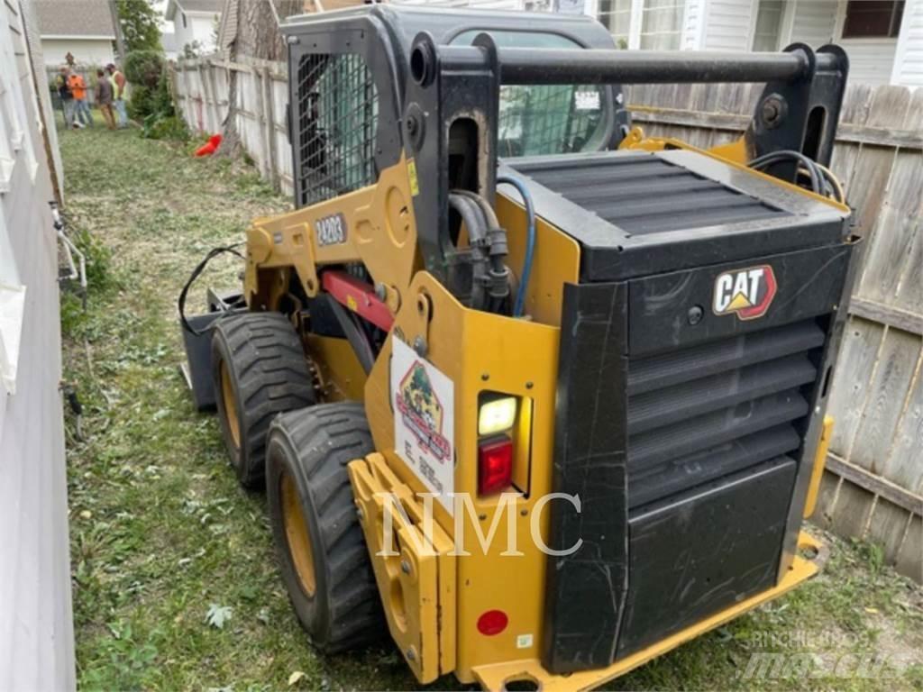 CAT 242D3 Ładowarki burtowe