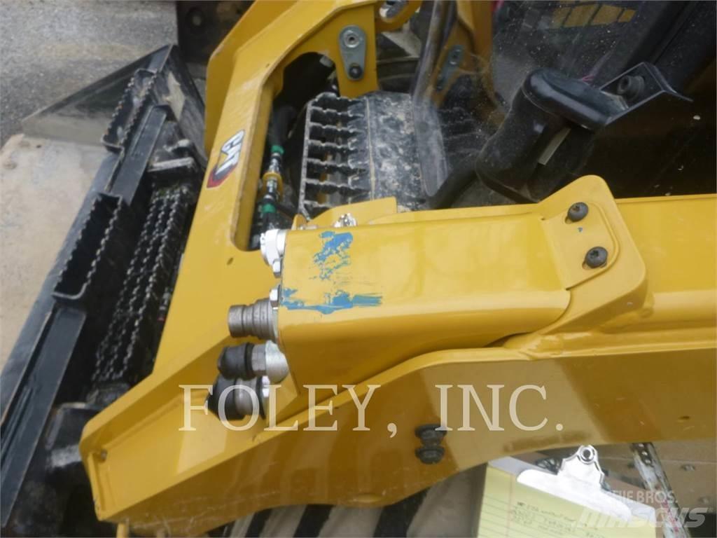 CAT 242D3 Ładowarki burtowe