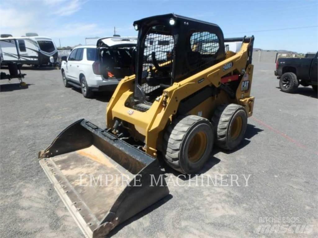 CAT 242D3 Ładowarki burtowe