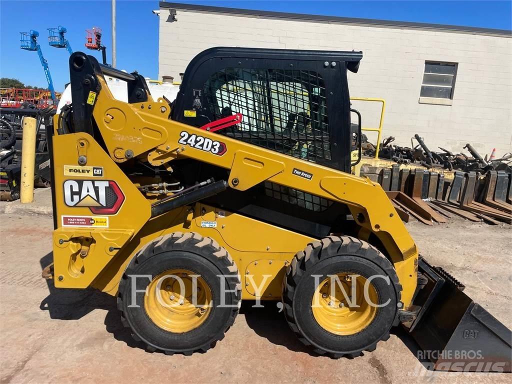 CAT 242D3 Ładowarki burtowe