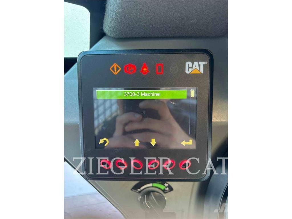 CAT 242D3 Ładowarki burtowe