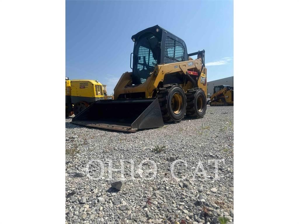CAT 242D3 C3H2 Ładowarki burtowe