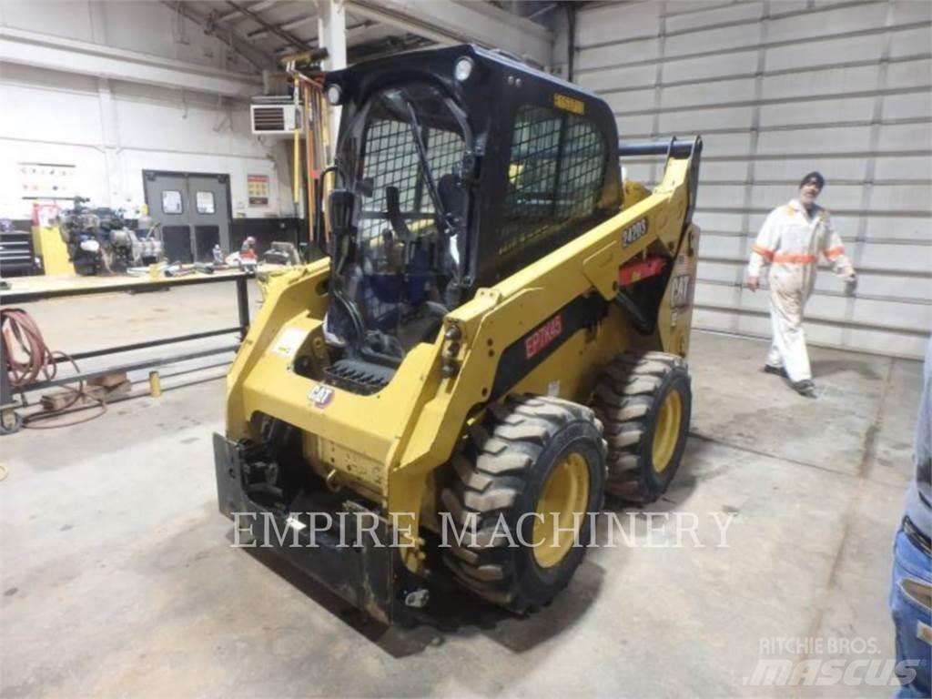 CAT 242D3 CA Ładowarki burtowe