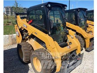 CAT 242D3STD2C Ładowarki burtowe