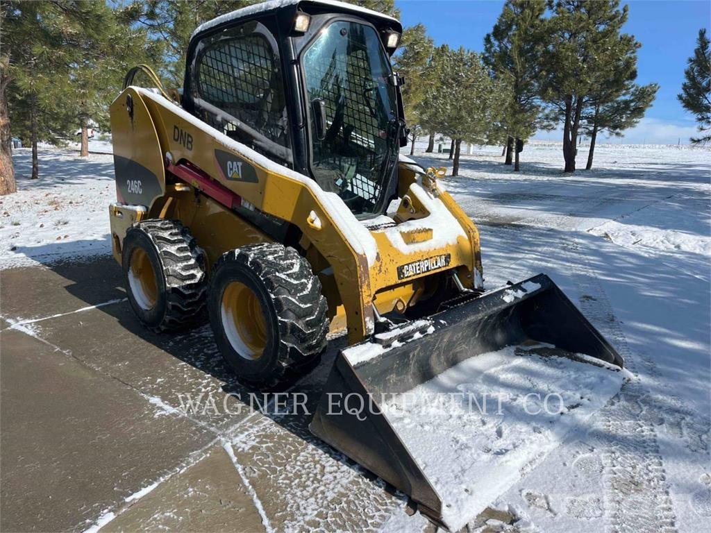 CAT 246C Ładowarki burtowe